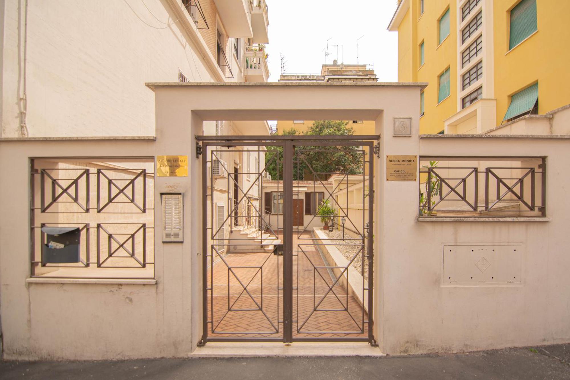 Apartmán Domus Eroi Řím Exteriér fotografie